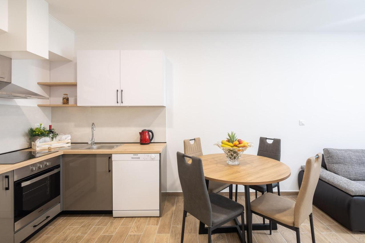 Direct Beach Apartments Jesenice  Buitenkant foto