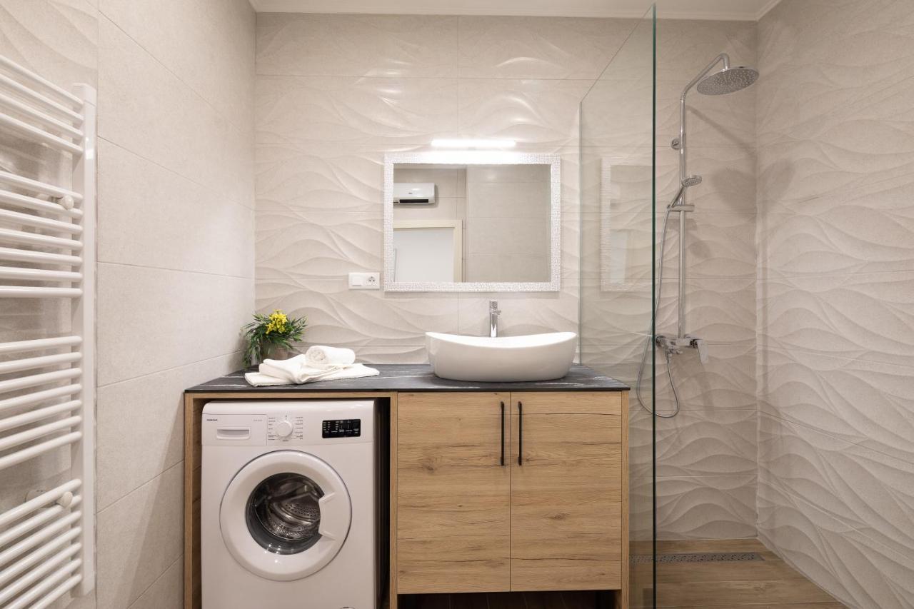 Direct Beach Apartments Jesenice  Buitenkant foto