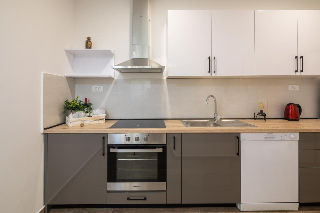 Direct Beach Apartments Jesenice  Buitenkant foto