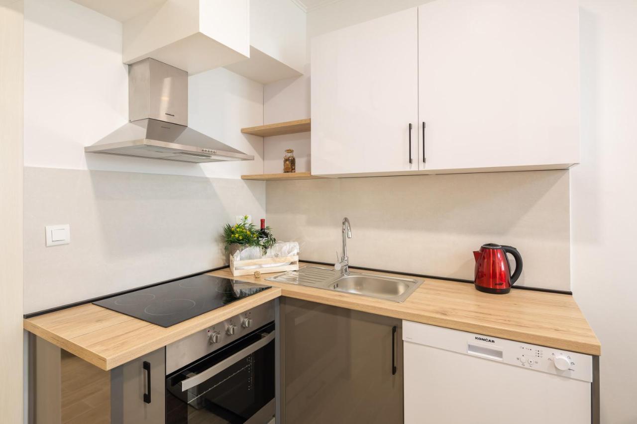Direct Beach Apartments Jesenice  Buitenkant foto